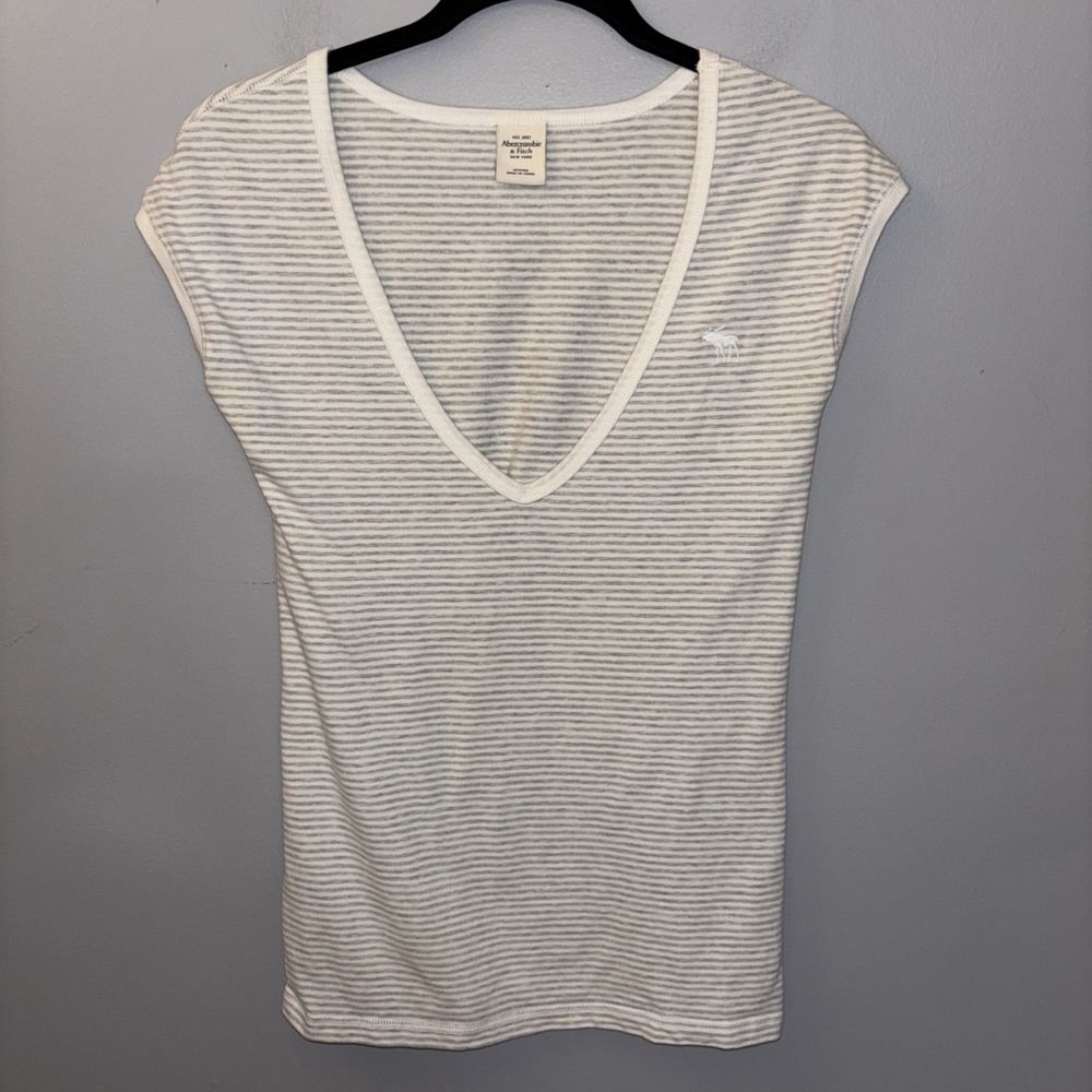 Abercrombie & Fitch Deep V-Neck Shirt Womens Medium Gray Striped ShortSleeve Y2K